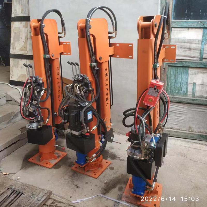 承德县重汽蓝牌随车吊 3.2吨 国六动力强 液压驱动 农用自卸起重机